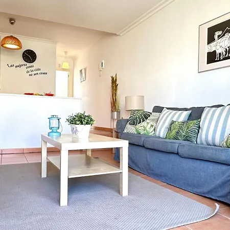 En Playa De La Tejita, El Medano *